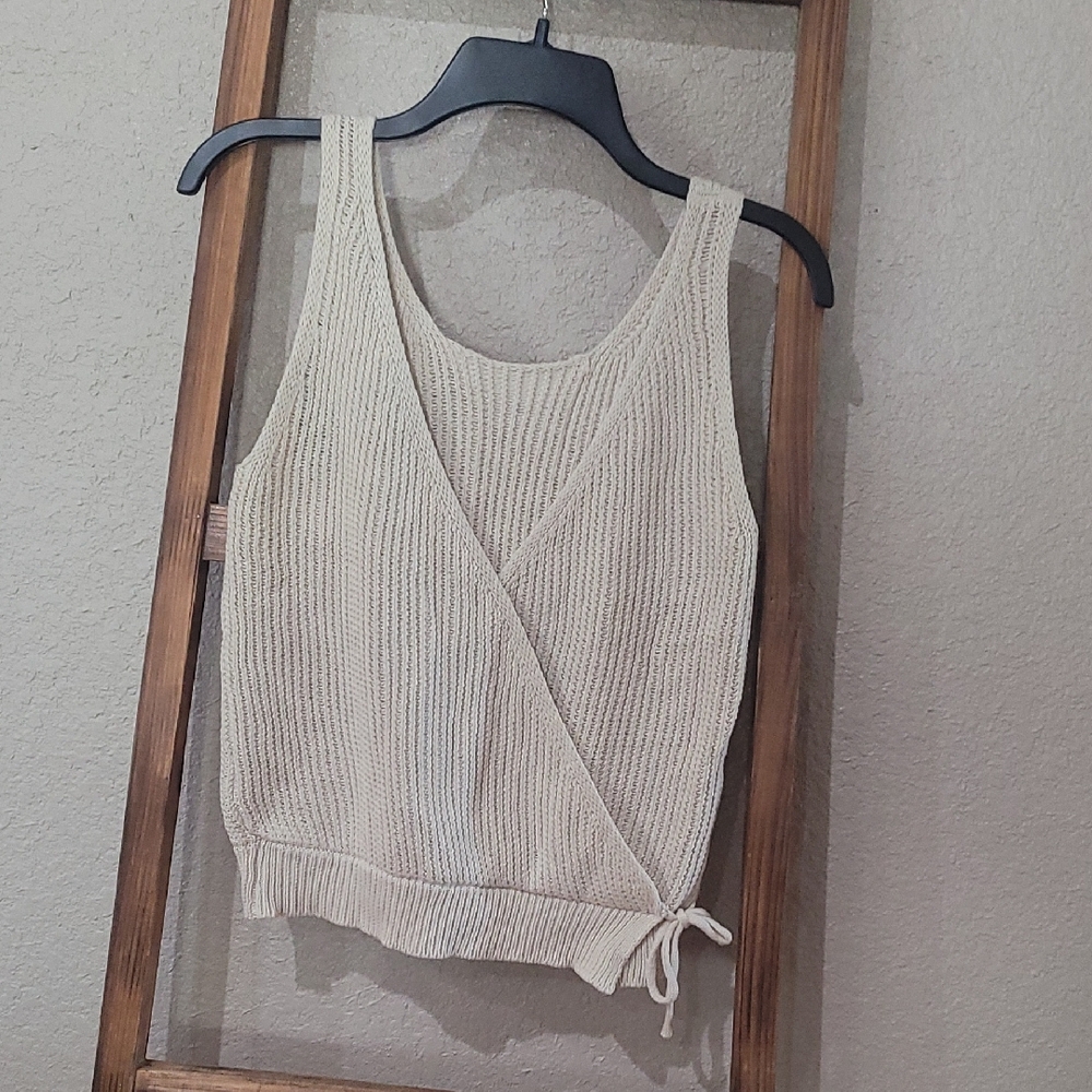 Sleeveless sweater